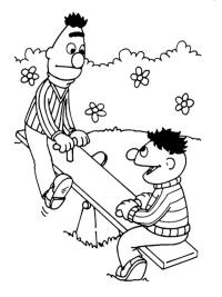 Bert ja Ernie keinulaudalla
